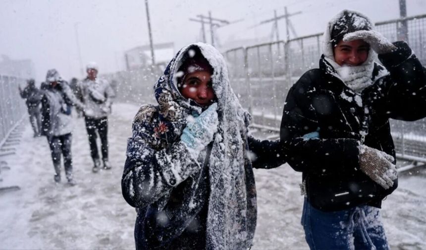 Meteoroloji’den 41 il için uyarı: Kuvvetli yağış ve fırtına bekleniyor
