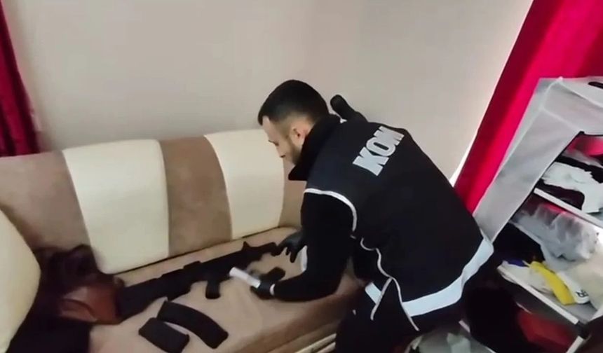 Kars’ta yasa dışı silah ticareti operasyonu: 8 gözaltı