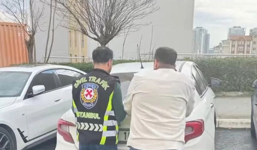 Esenyurt’ta trafikte cam kırarak saldıran sürücü yakalandı