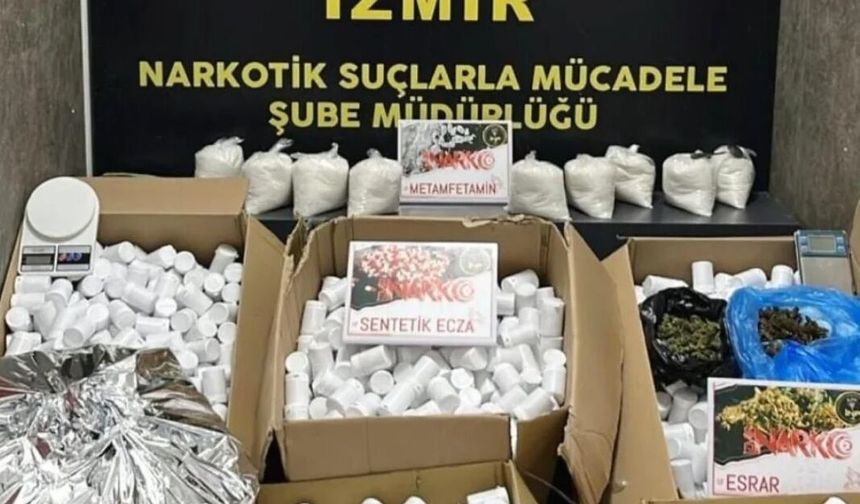 İzmir’de dev operasyon: 366 bin uyuşturucu hap ele geçirildi