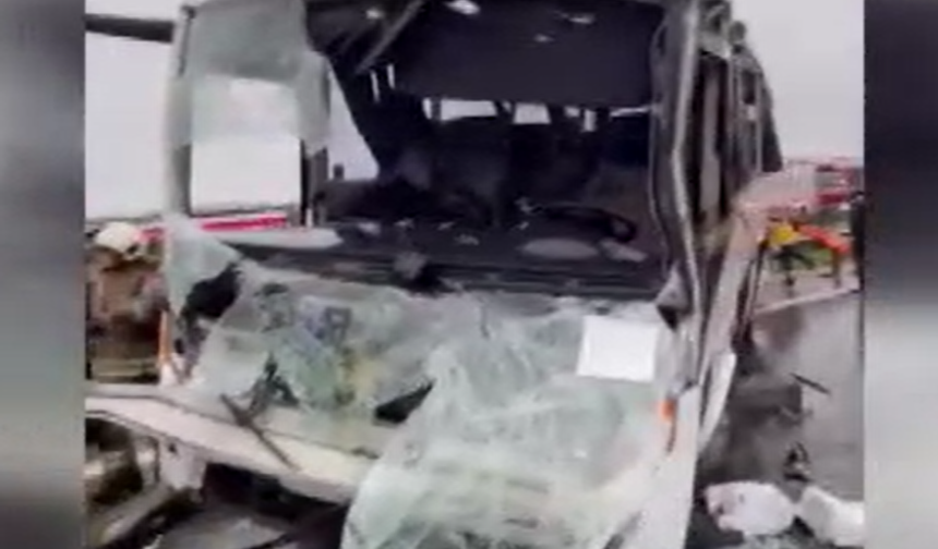 Başakşehir’de Polis Servisi Kaza Yaptı: 1 Şehit, 16 Yaralı