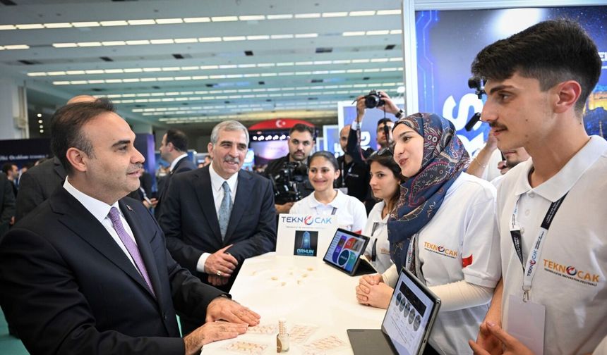 Sanayi ve Teknoloji Bakanı Mehmet Fatih Kacır TeknOcak Festivali’ni Ziyaret Etti