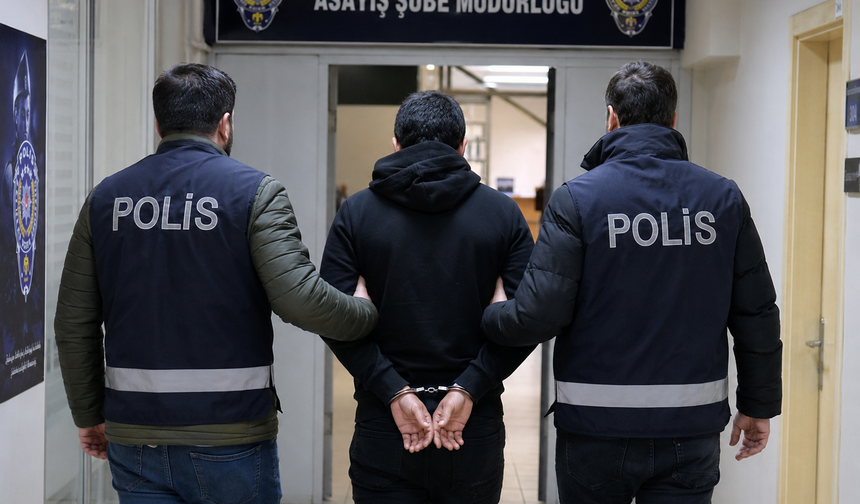 İstanbul’da Kamu Görevlilerinin De Dahil Olduğu Suç Örgütüne Darbe: 37 Gözaltı