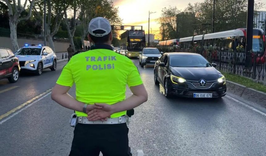 İstanbul’da triatlon şampiyonası nedeniyle çok sayıda yol kapatıldı