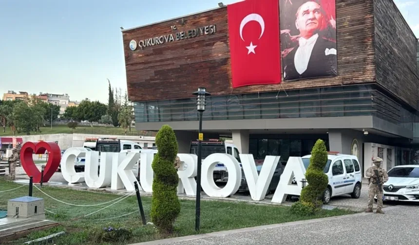 Çukurova Belediyesi’ne Yolsuzluk Operasyonu: 44 Şüpheli Yakalandı